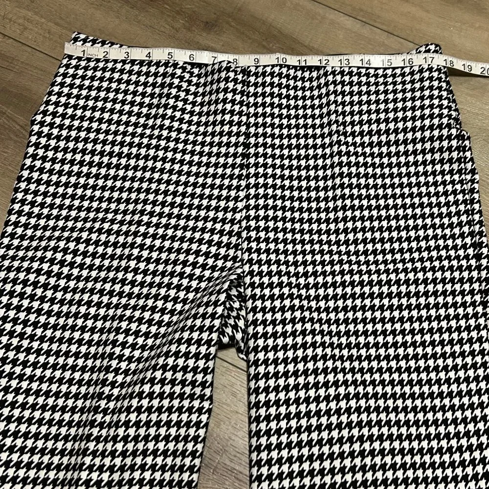 Peter Nygard Black and White Houndstooth Pants - Picture 8 of 10